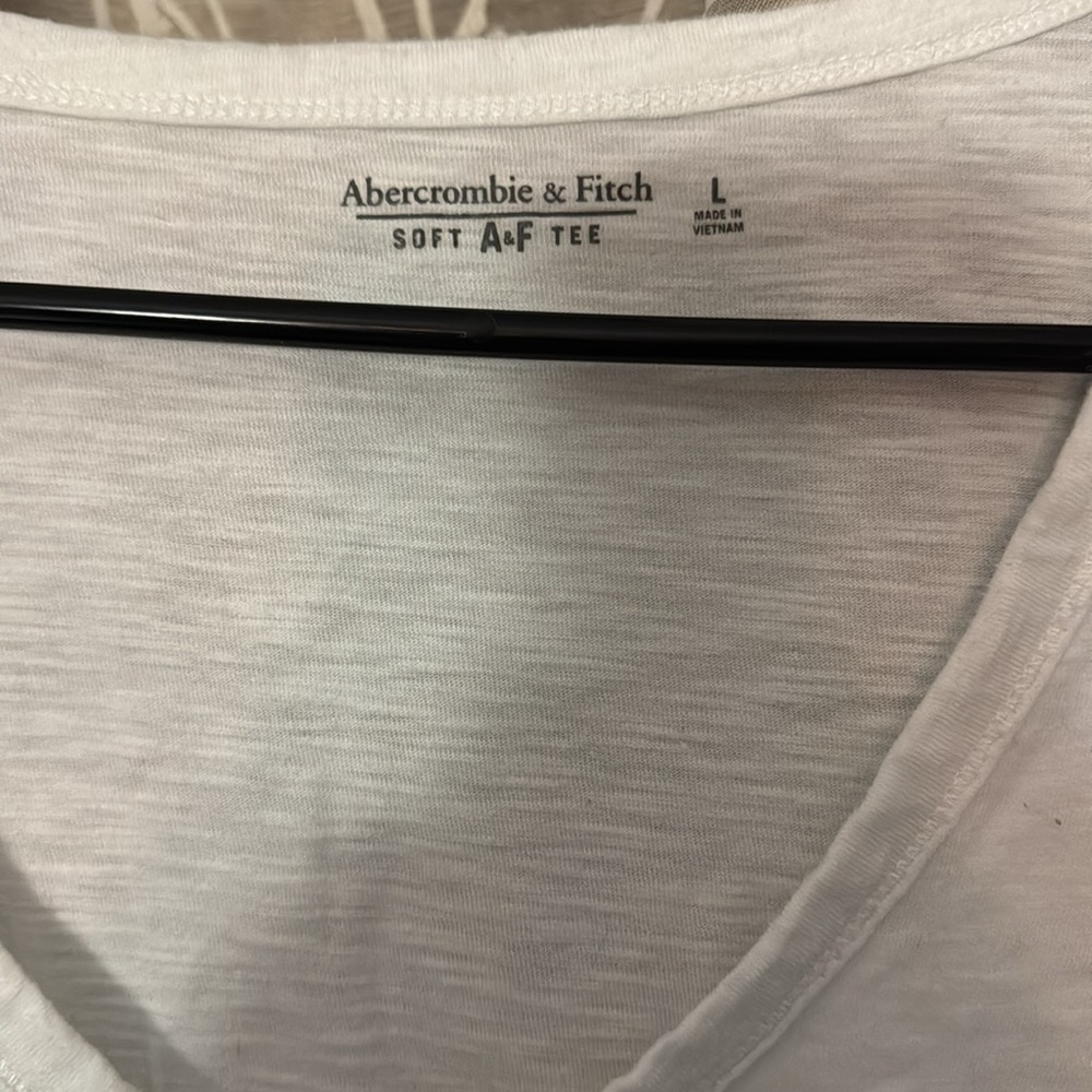 Tshirt - Picture 2 of 2
